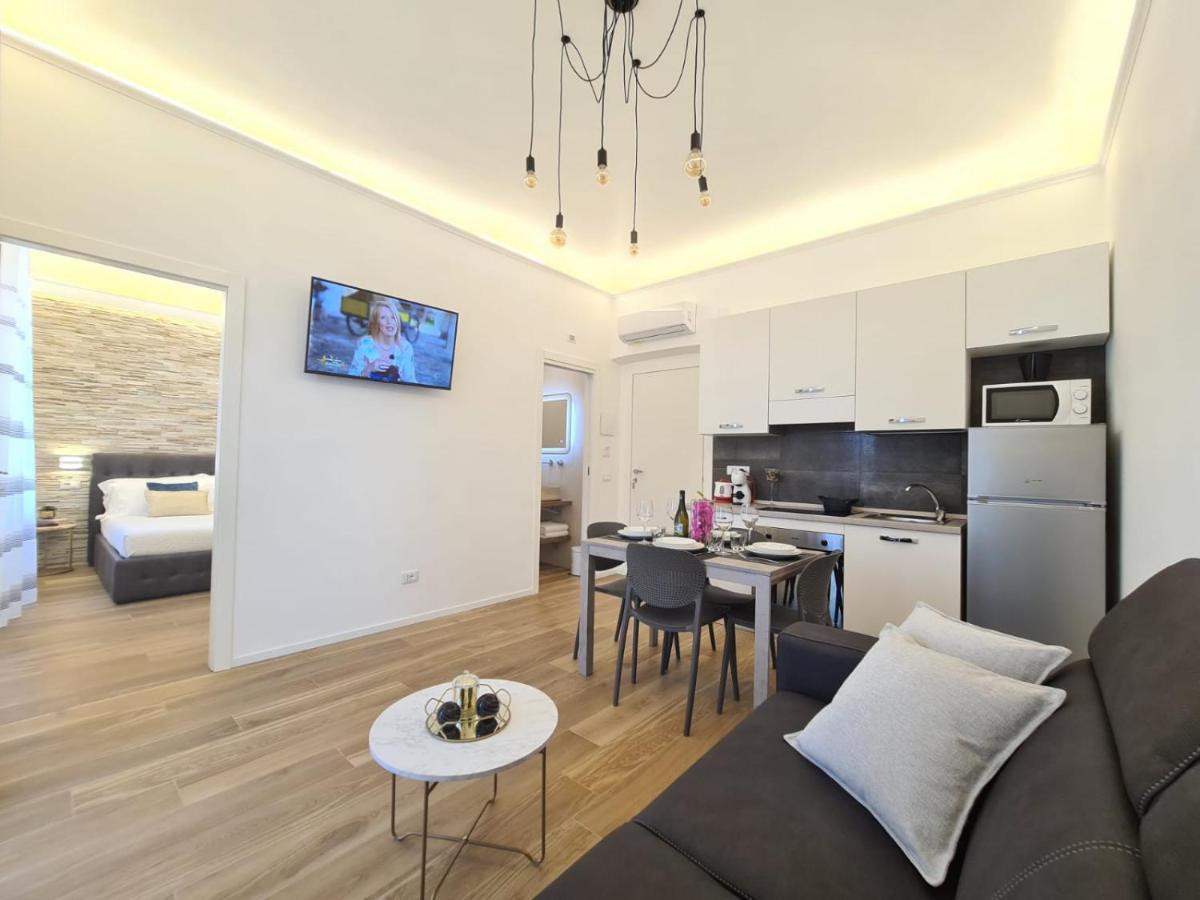 Soni Apartment Специя Екстериор снимка