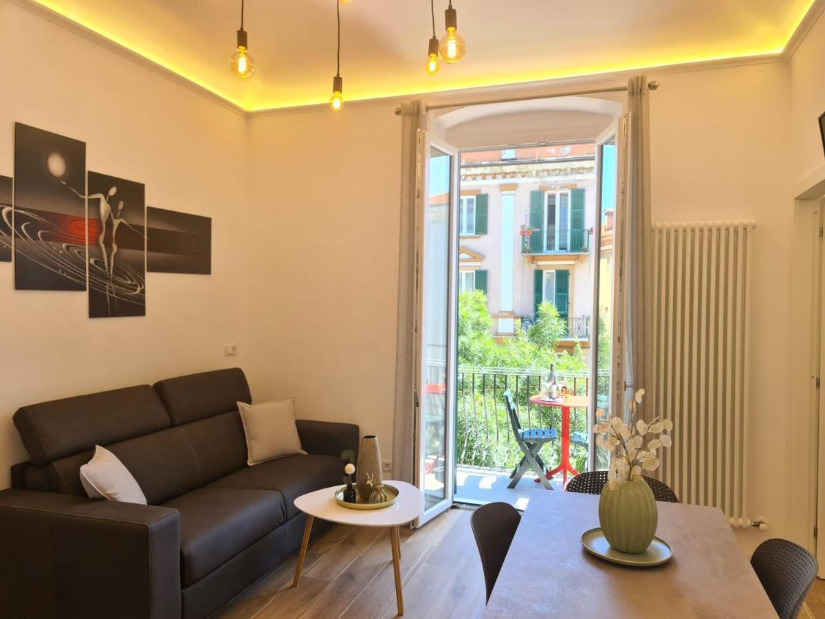 Soni Apartment Специя Екстериор снимка
