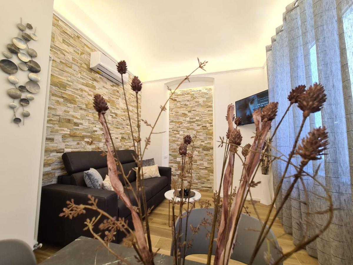 Soni Apartment Специя Екстериор снимка