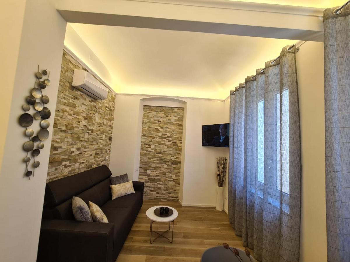 Soni Apartment Специя Екстериор снимка
