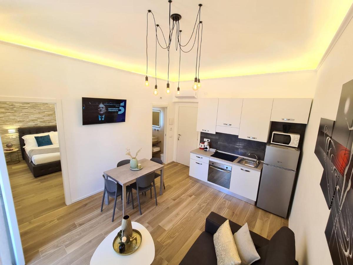 Soni Apartment Специя Екстериор снимка