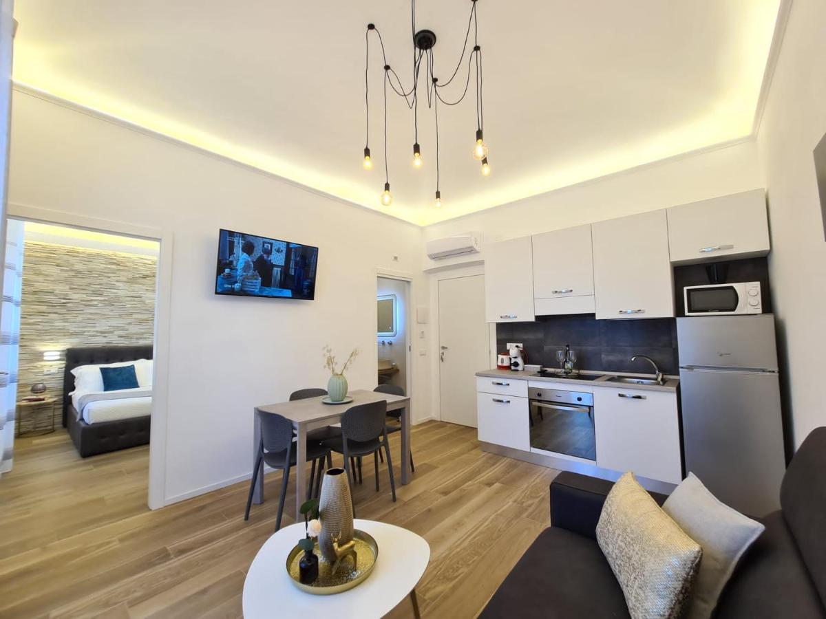 Soni Apartment Специя Екстериор снимка