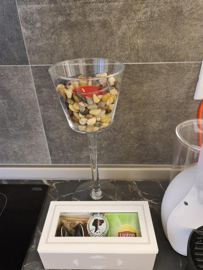 Soni Apartment Специя Екстериор снимка