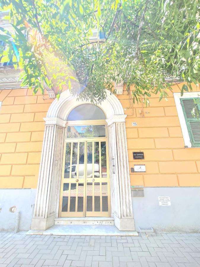 Soni Apartment Специя Екстериор снимка