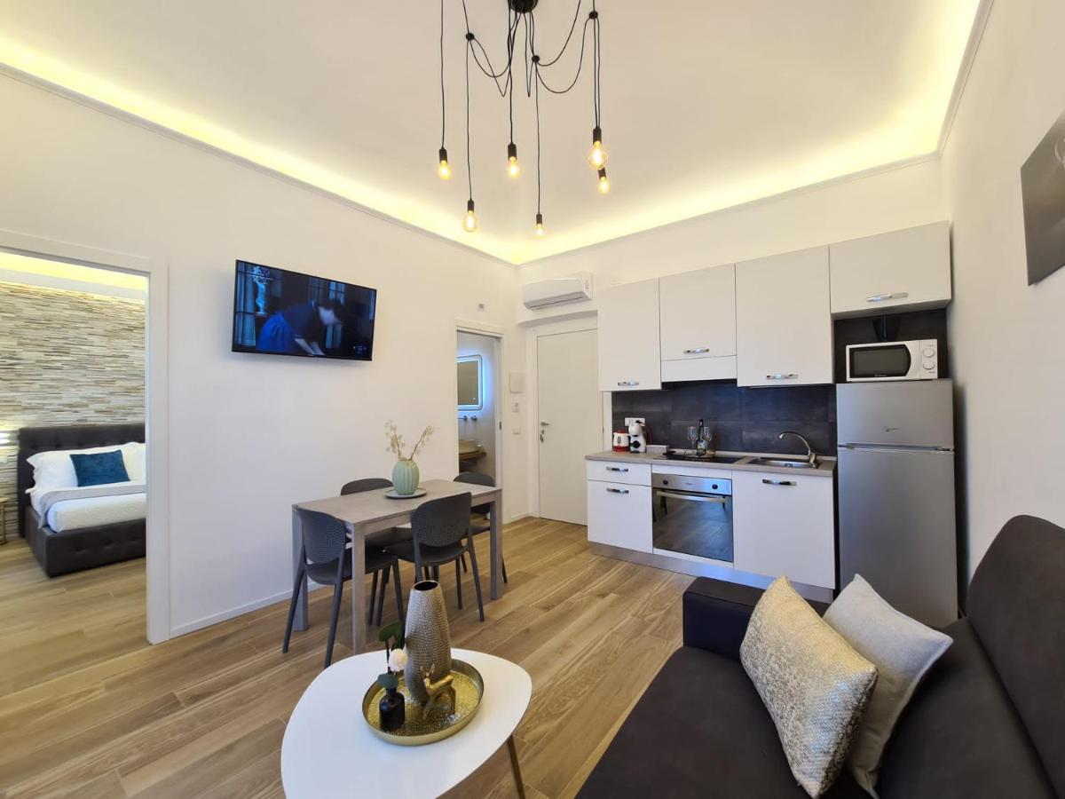 Soni Apartment Специя Екстериор снимка